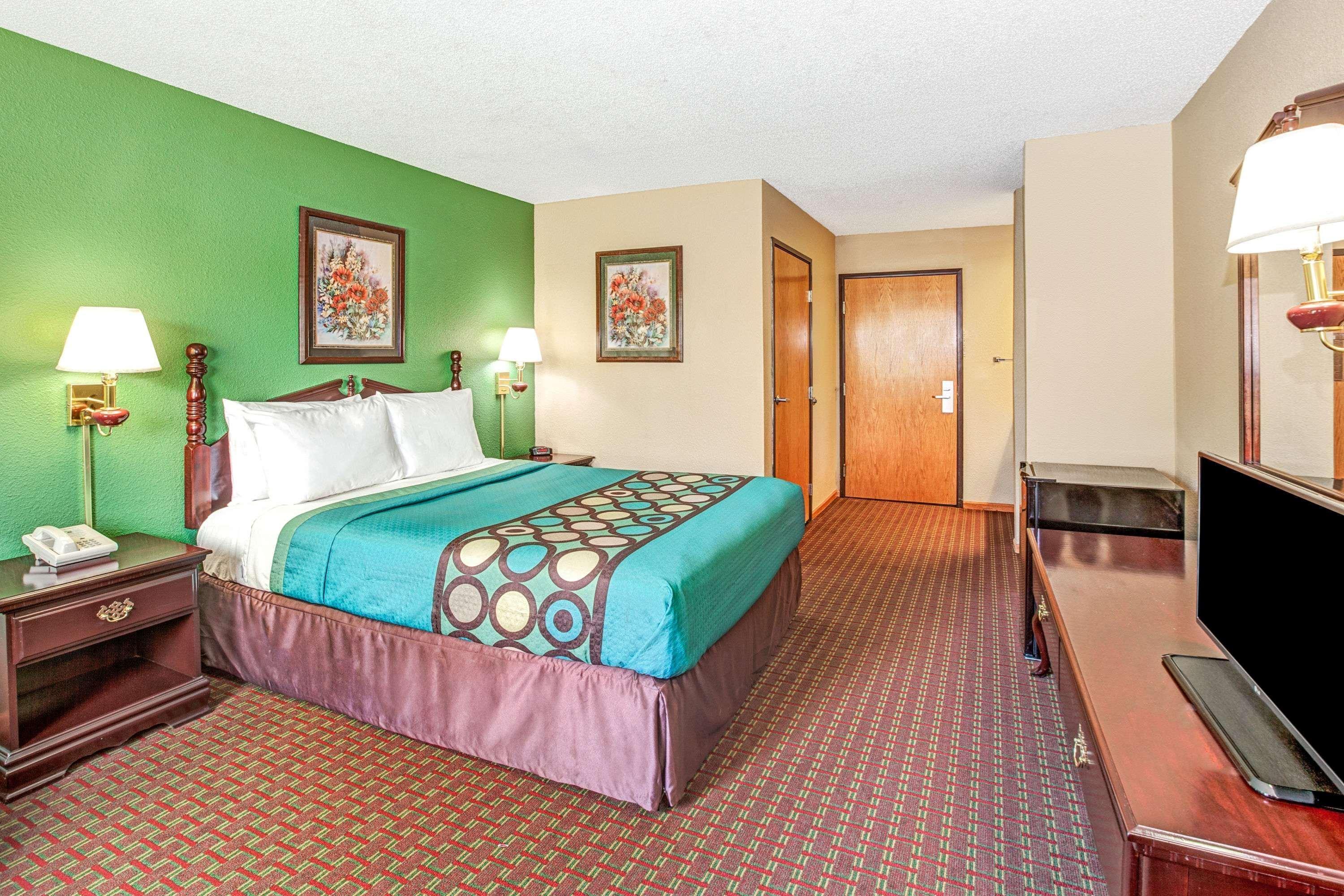 Super 8 By Wyndham Mchenry Fox Lake Area Exterior foto