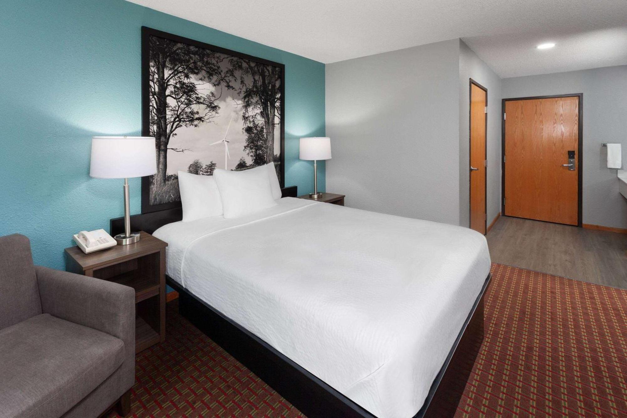 Super 8 By Wyndham Mchenry Fox Lake Area Exterior foto